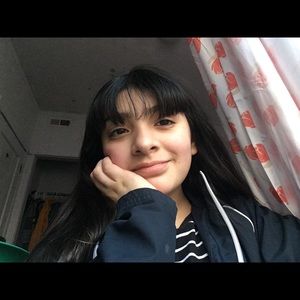 Meet your Posher, Leyla